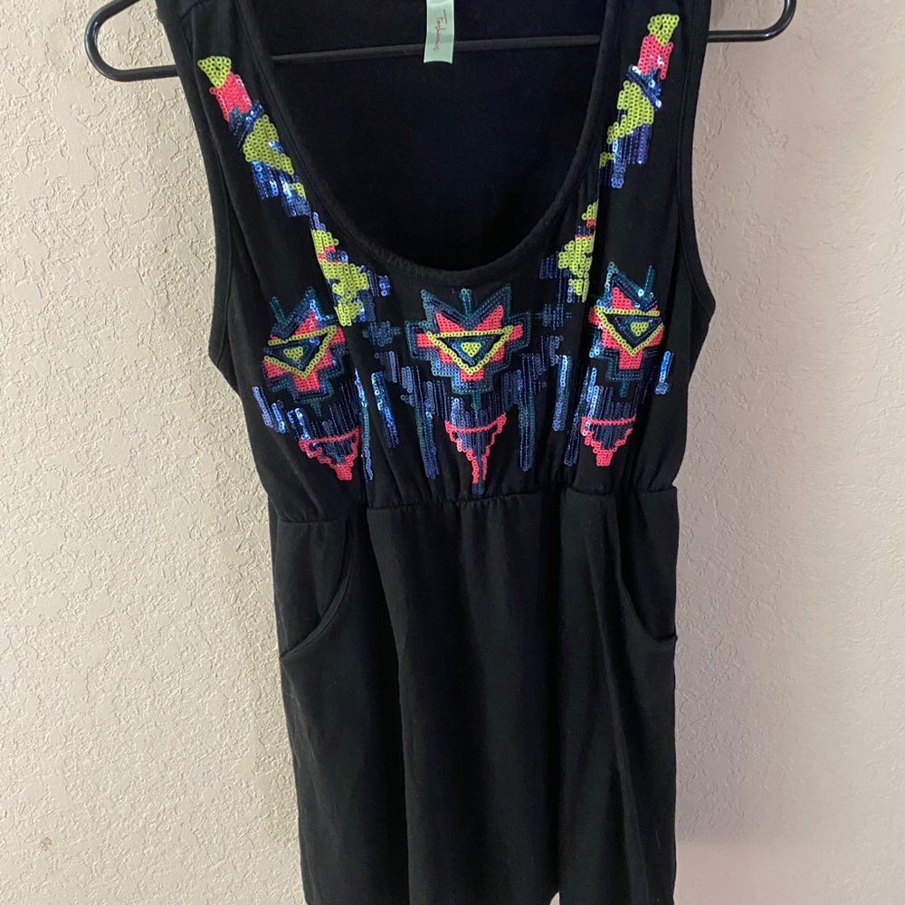 Fun summer dress with cute pattern and POCKETS!